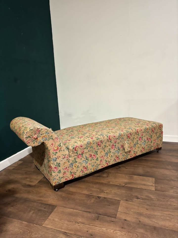 Vintage Chaise
