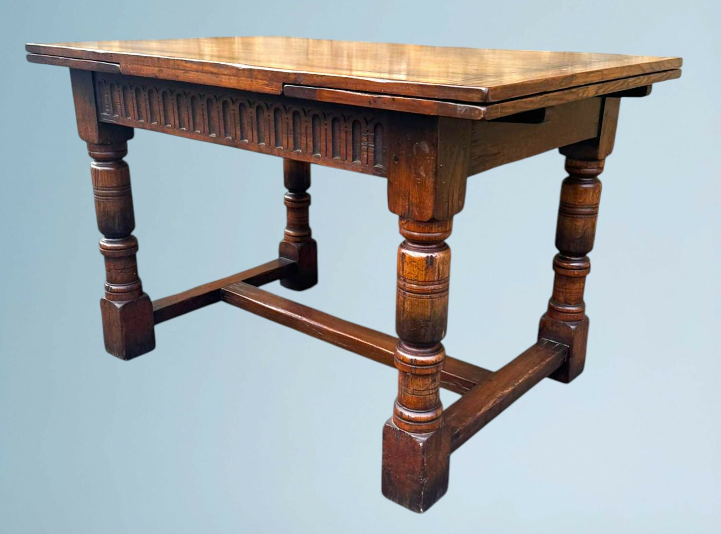 Titchmarsh & Goodwin Oak Draw Top Extending Dining Table / Draw Leaf Table