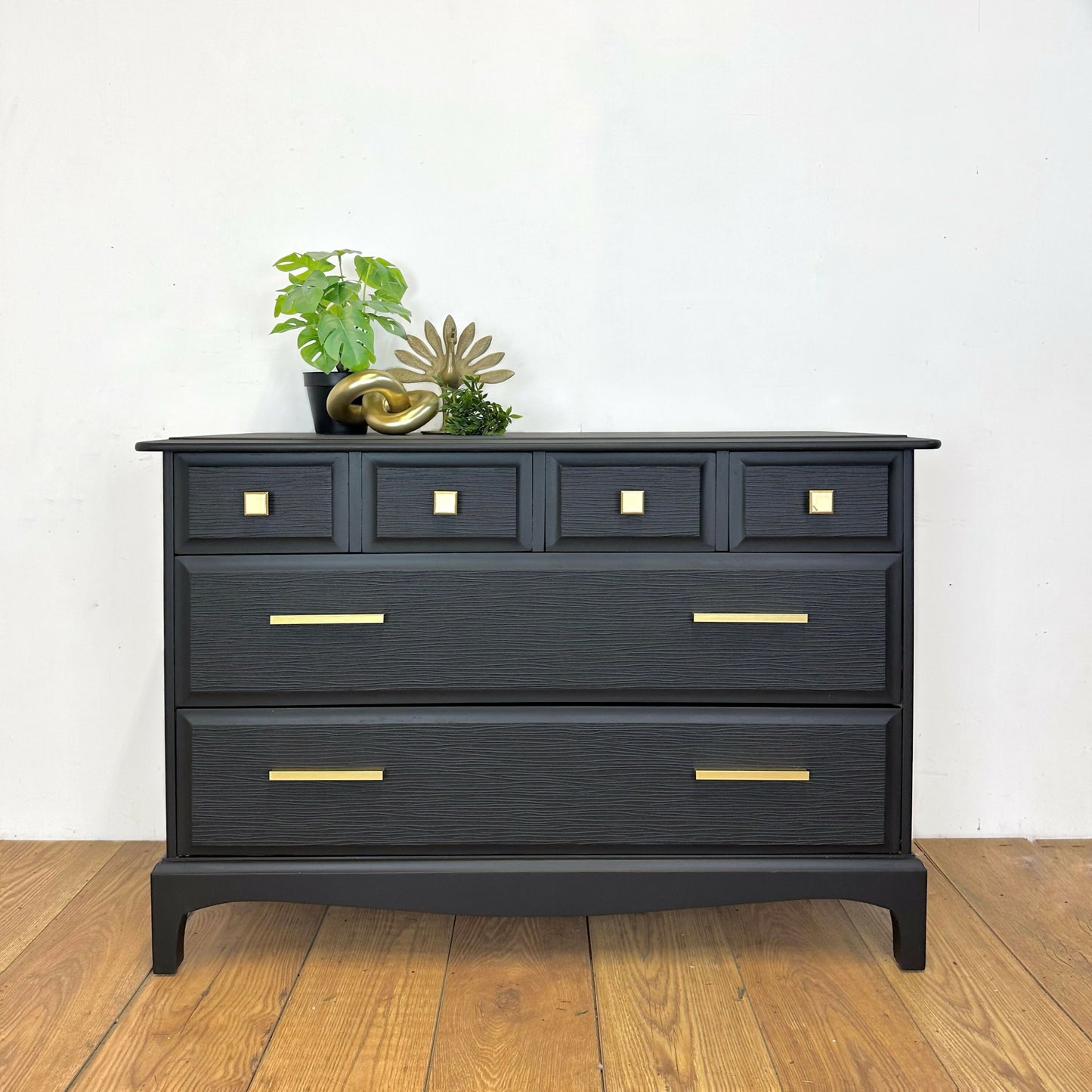 Refinished Mid Century Stag Minstrel Chest of drawers, black, vintage dresser