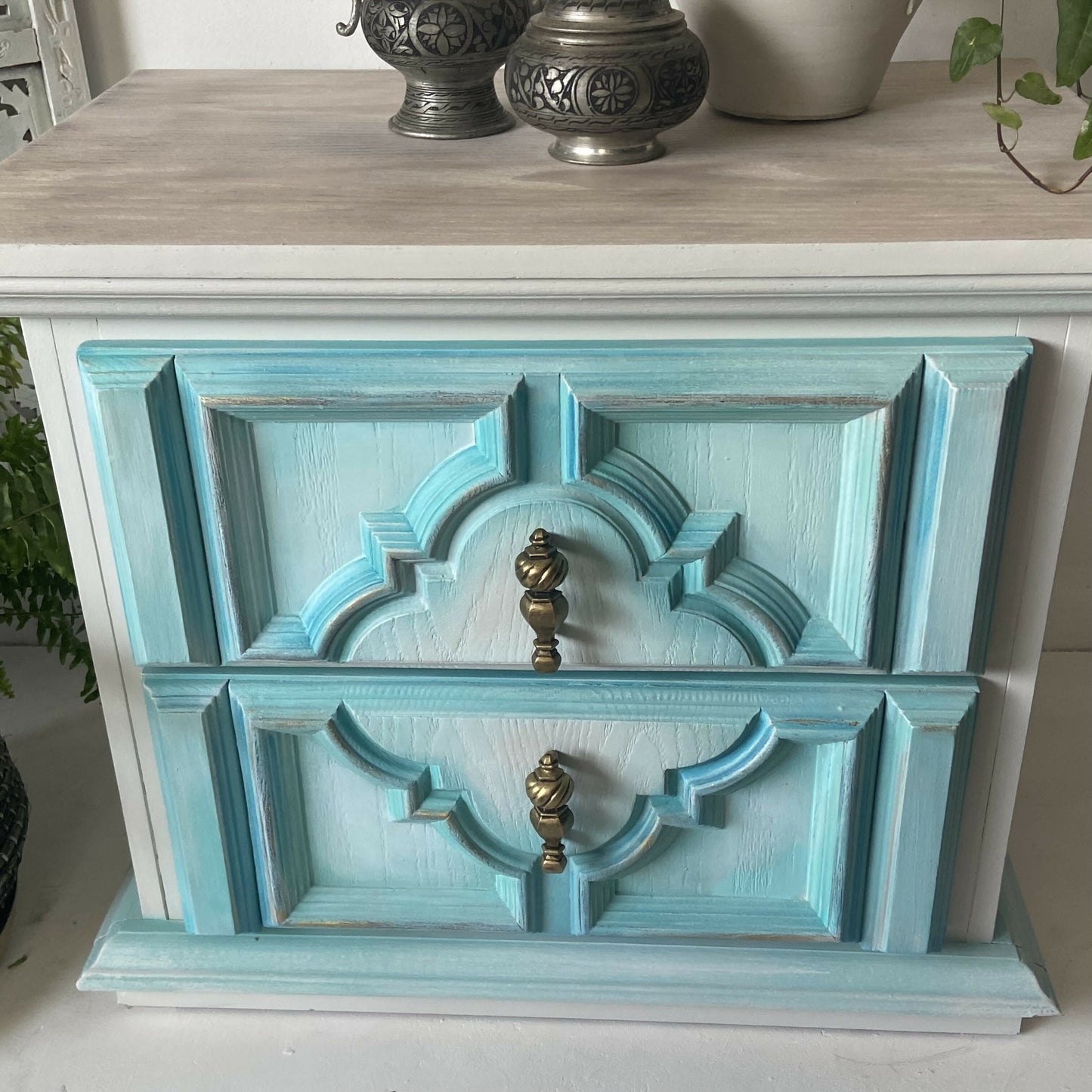Bedside drawers, lamp table