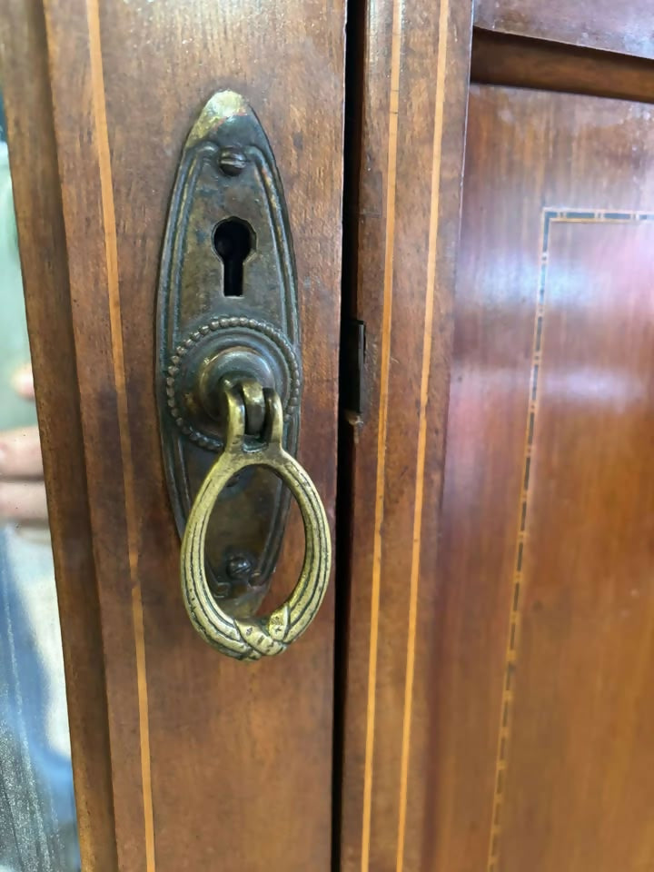 Edwardian Walnut Double Wardrobezx