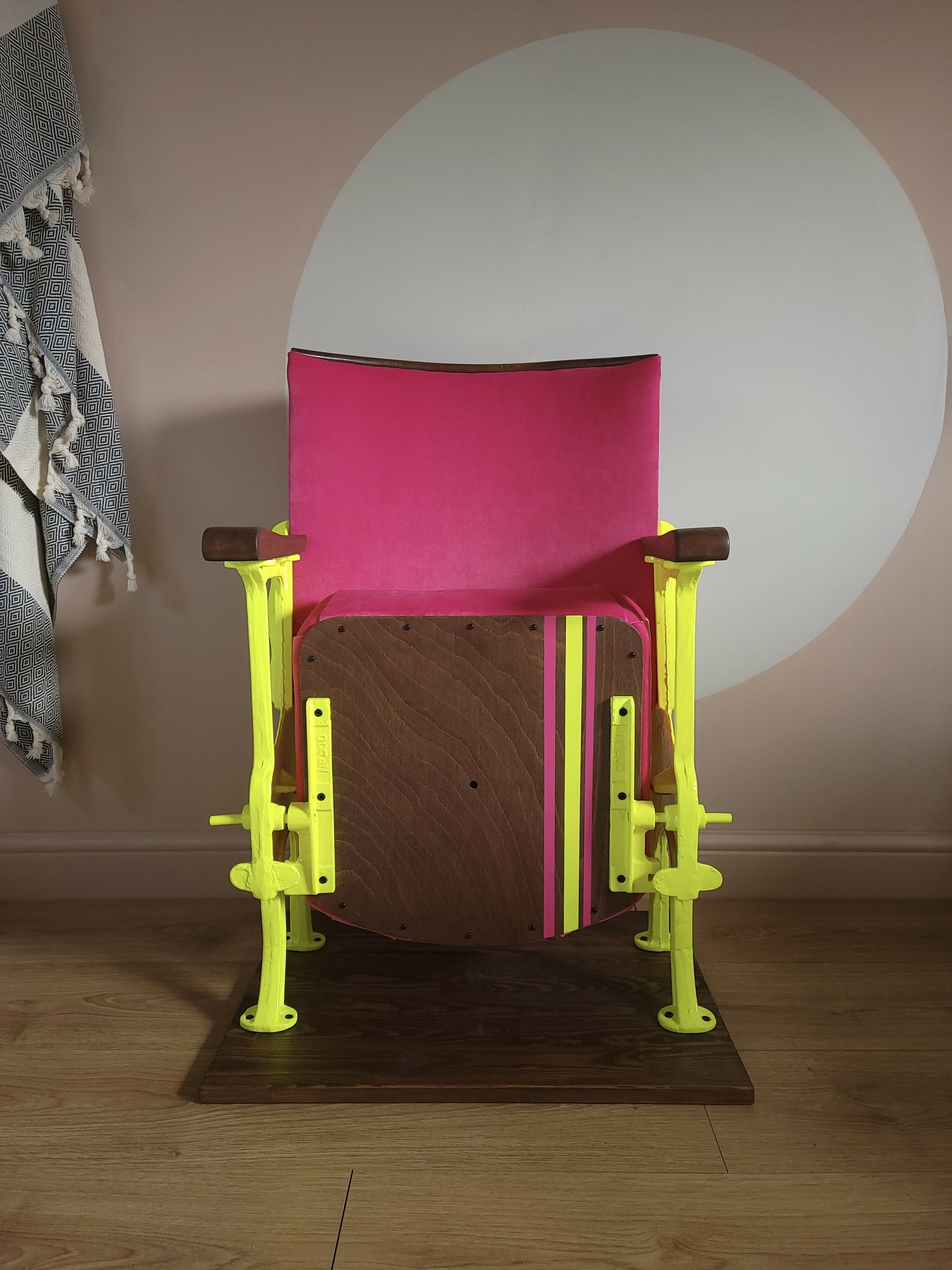 Neon pink cinema seat-front on-seat up-Orange Otter