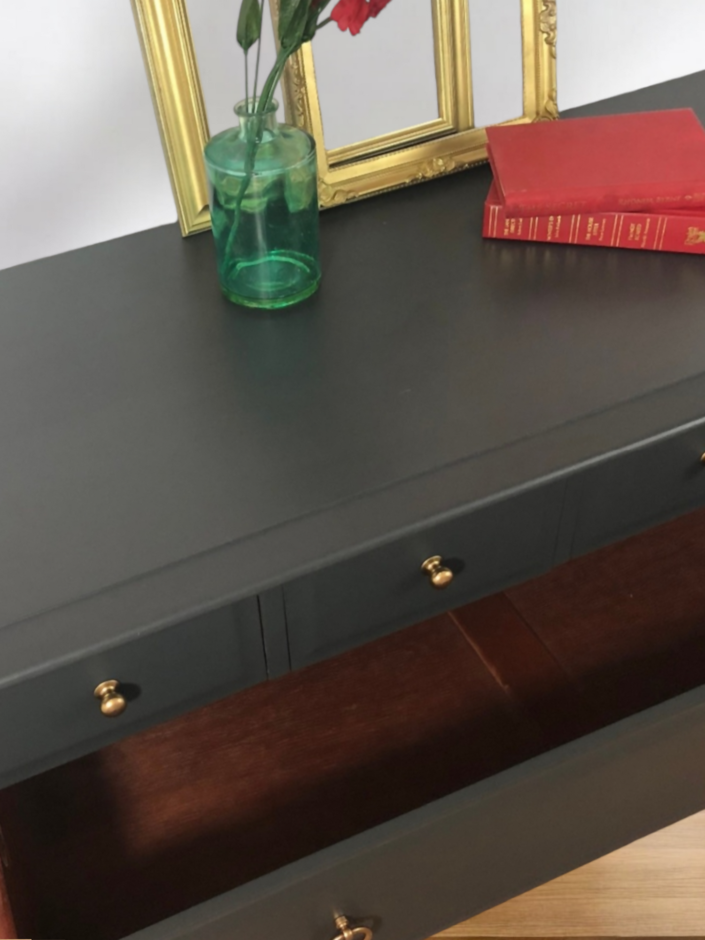 Stag minstrel dark grey chest of drawers