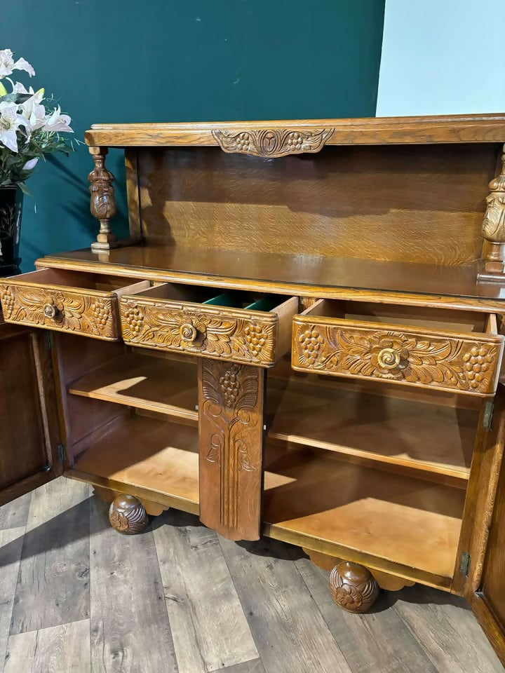 Vintage Honey Oak Carved Sideboardv