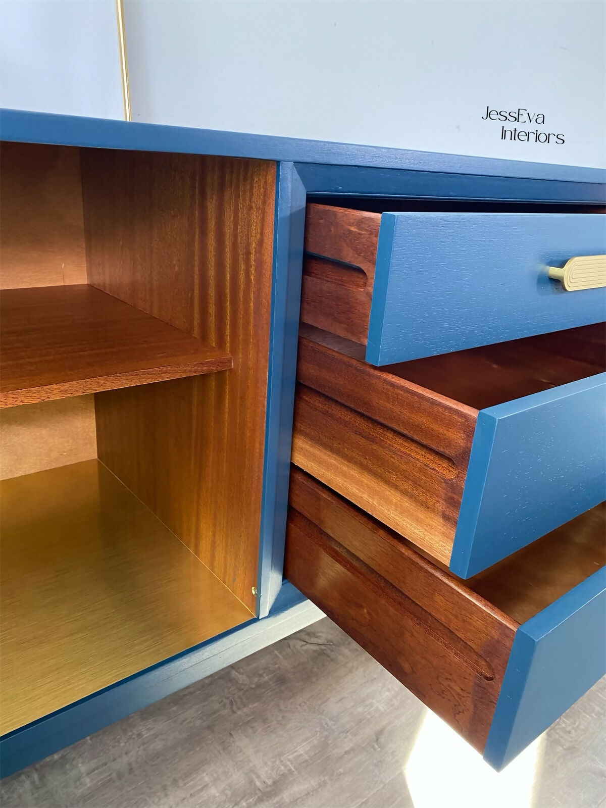 79773509-9626-446C-B524-F11138192269