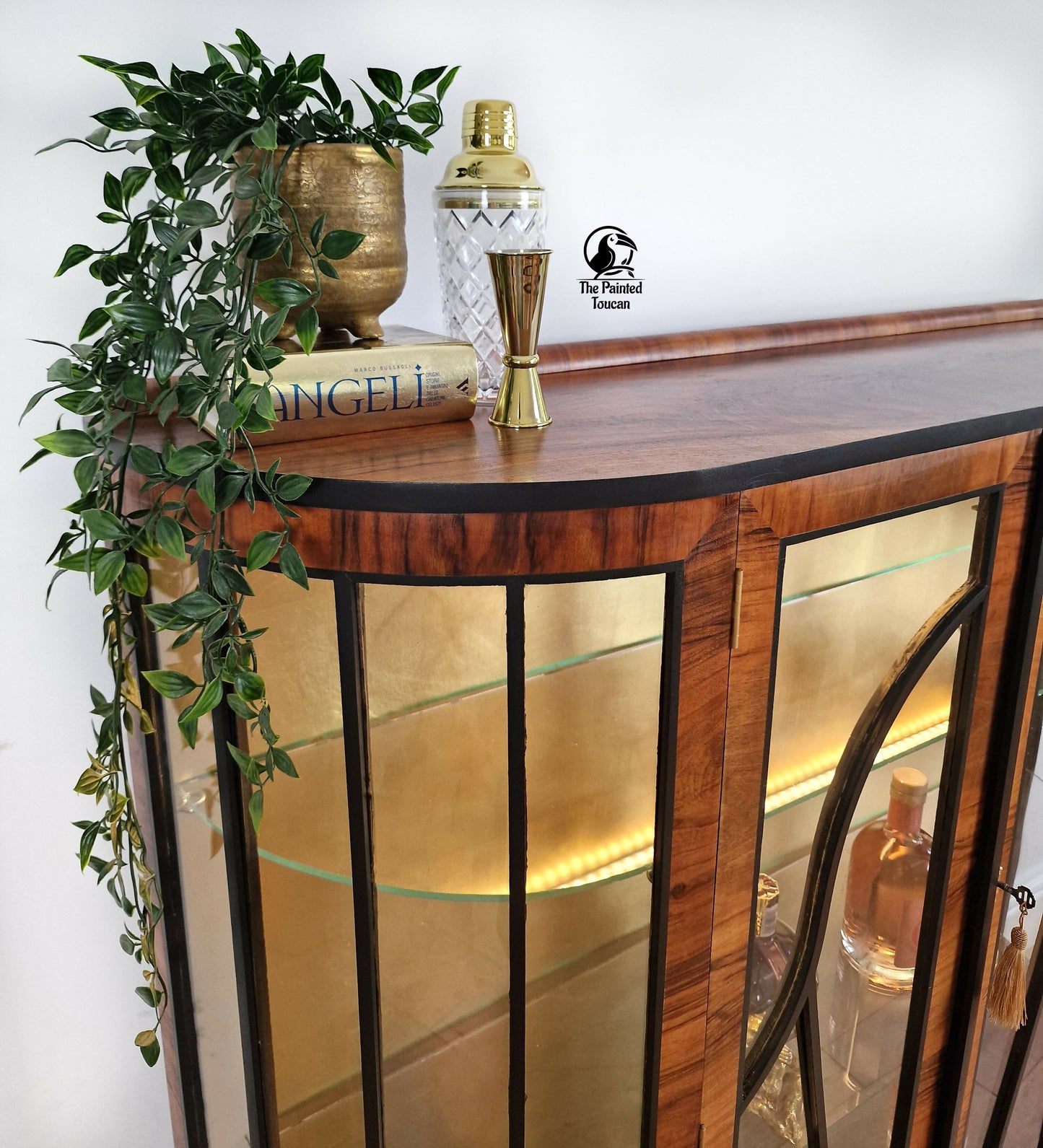 Vintage Art Deco drinks cocktail cabinet, black and gold