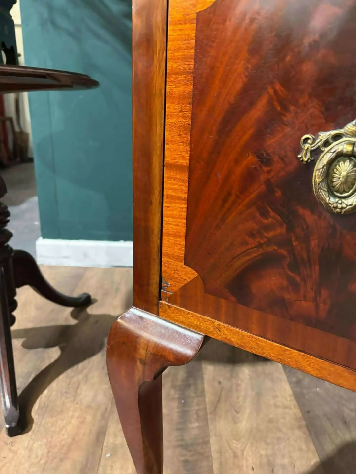 Vintage Mahogany Dressing Table with Bevelled Mirror