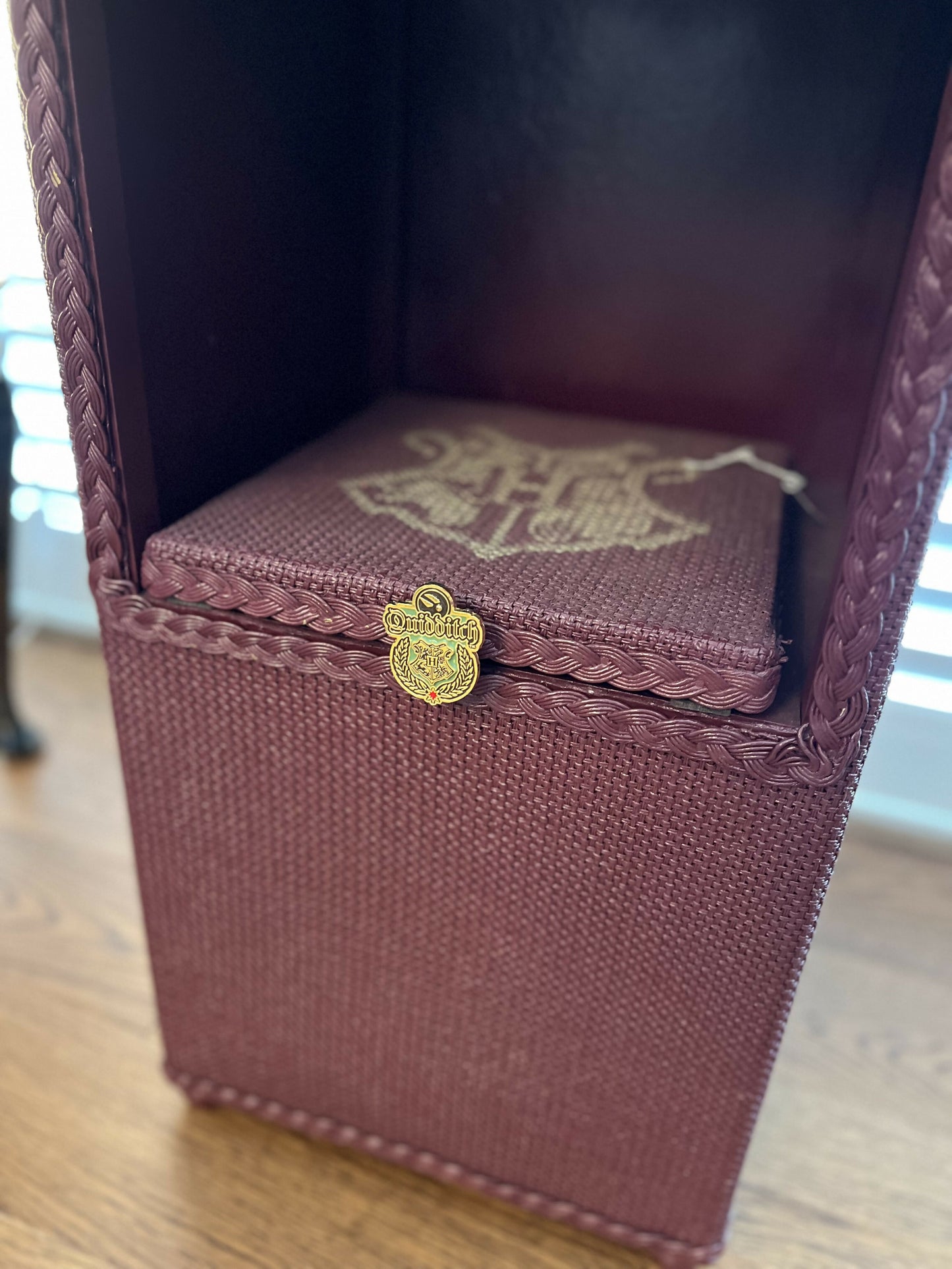 HP bedside table or laundry basket