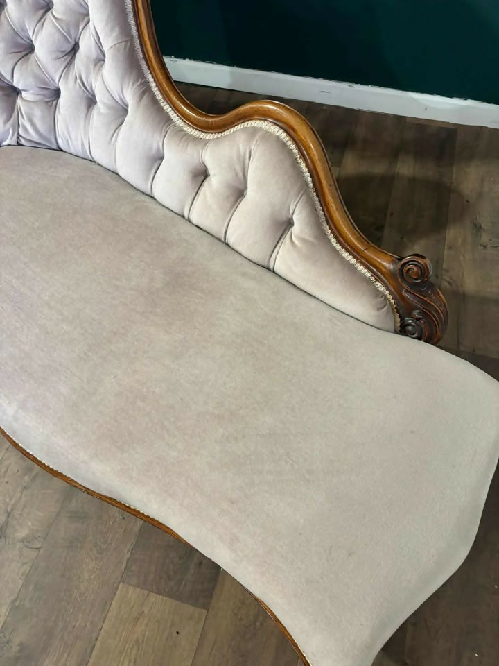Victorian Mahogany Chaise Longuenn