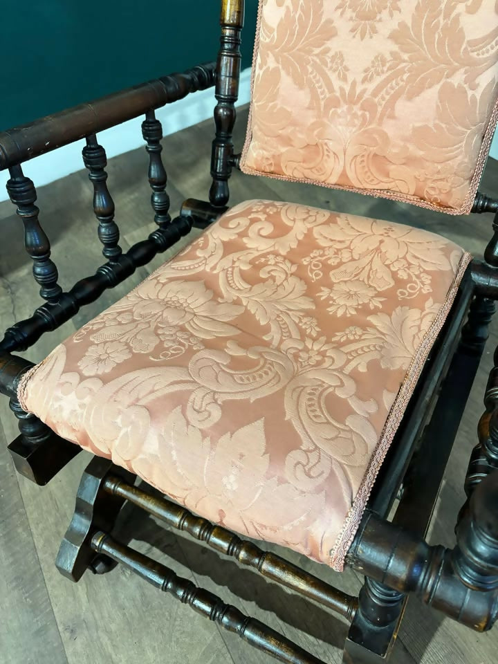Victorian Upholstered American Style Rocking Chair99