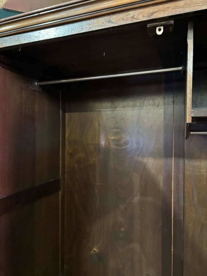 Vintage Oak Priory Double Wardrobe With Linen Fold Designnn