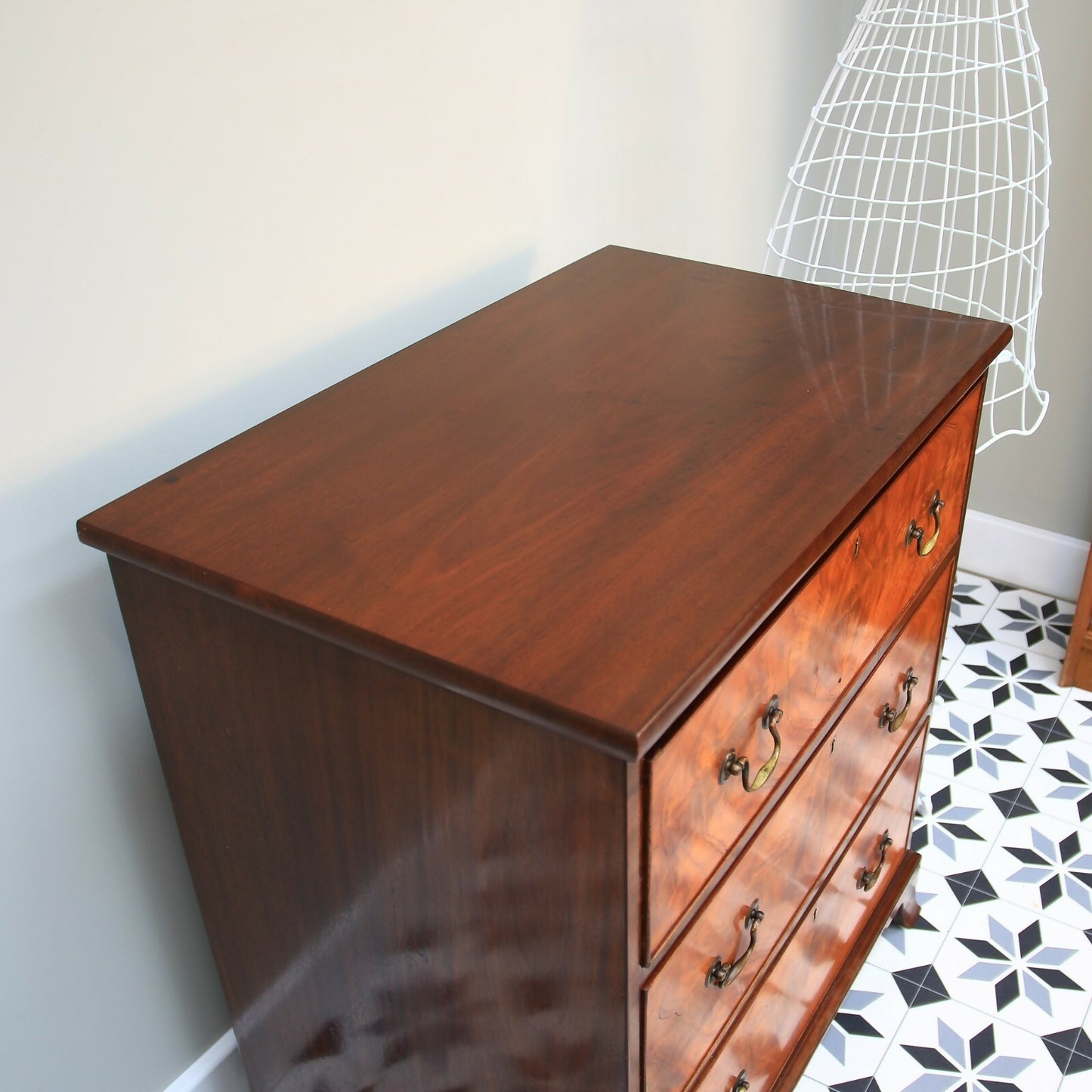Antique Chest of Drawers Georgian Style Mahogany with Three Graduated Drawers