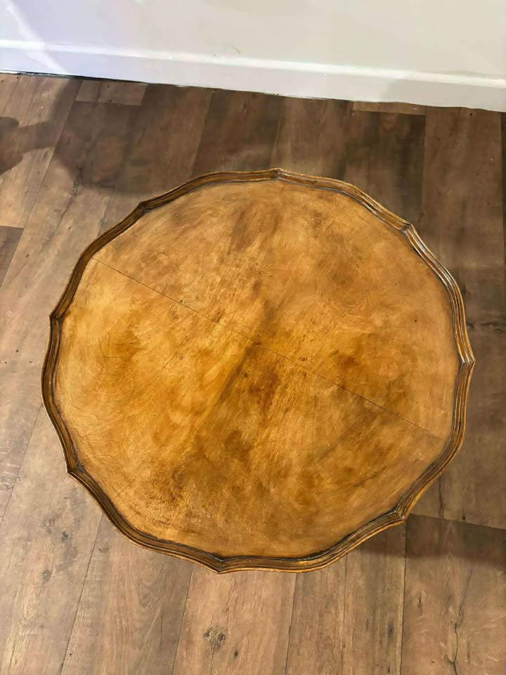 Vintage Walnut Cabriole Leg Coffee Tablea