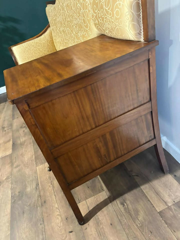 Edwardian Walnut Upholstered setteeghgh