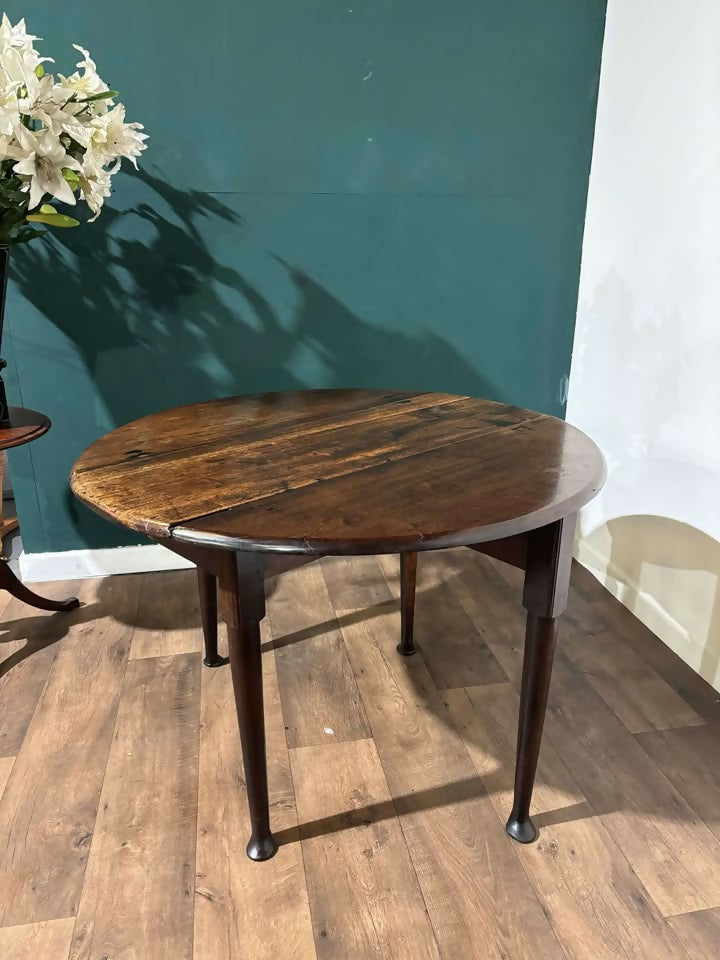 Antique Walnut Drop Leaf Tablevb
