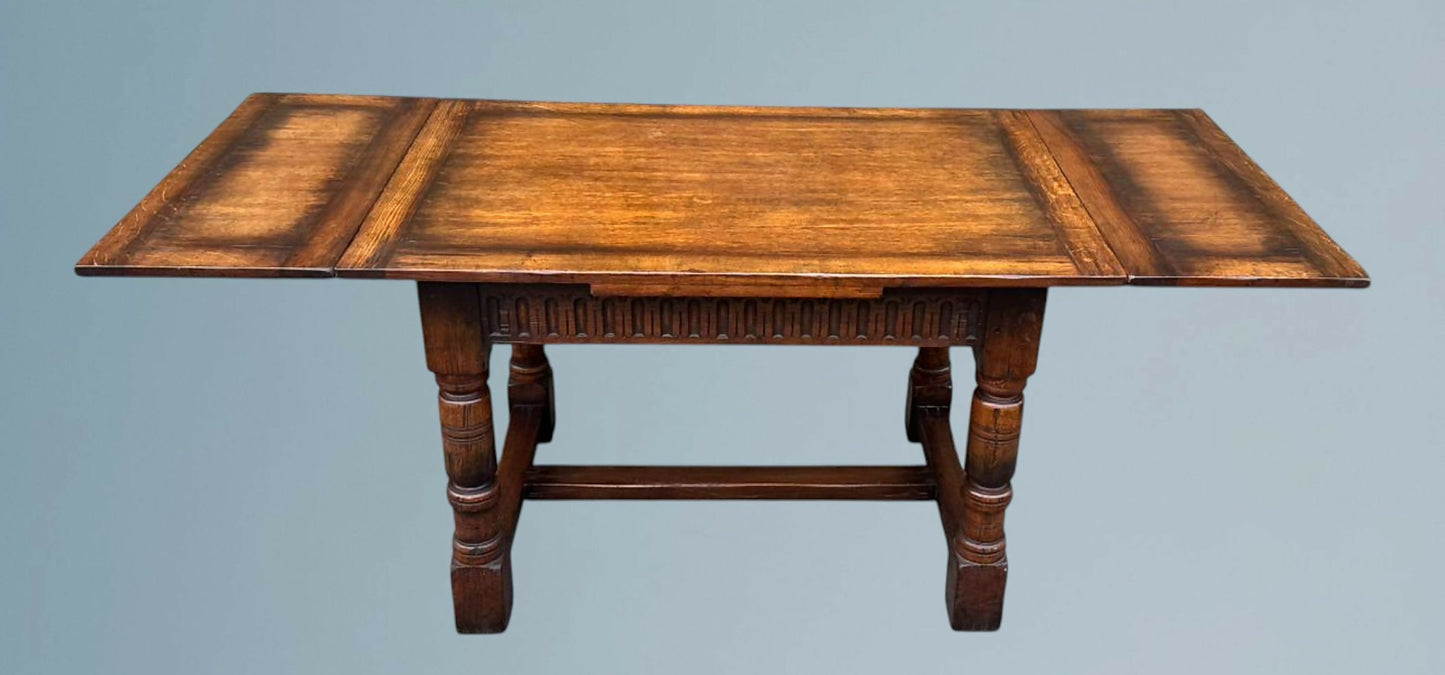 Titchmarsh & Goodwin Oak Draw Top Extending Dining Table / Draw Leaf Table
