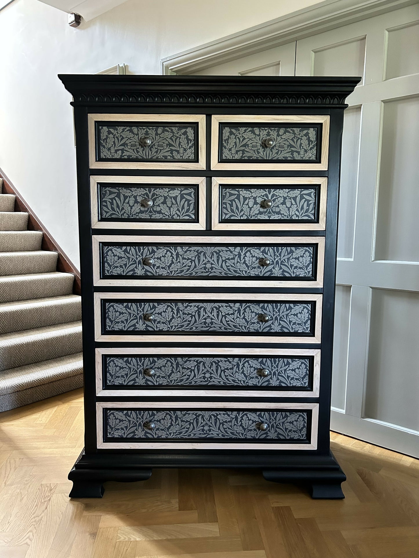 Chest of Drawers. Solid wood. Large. Handpainted. William Morris style.