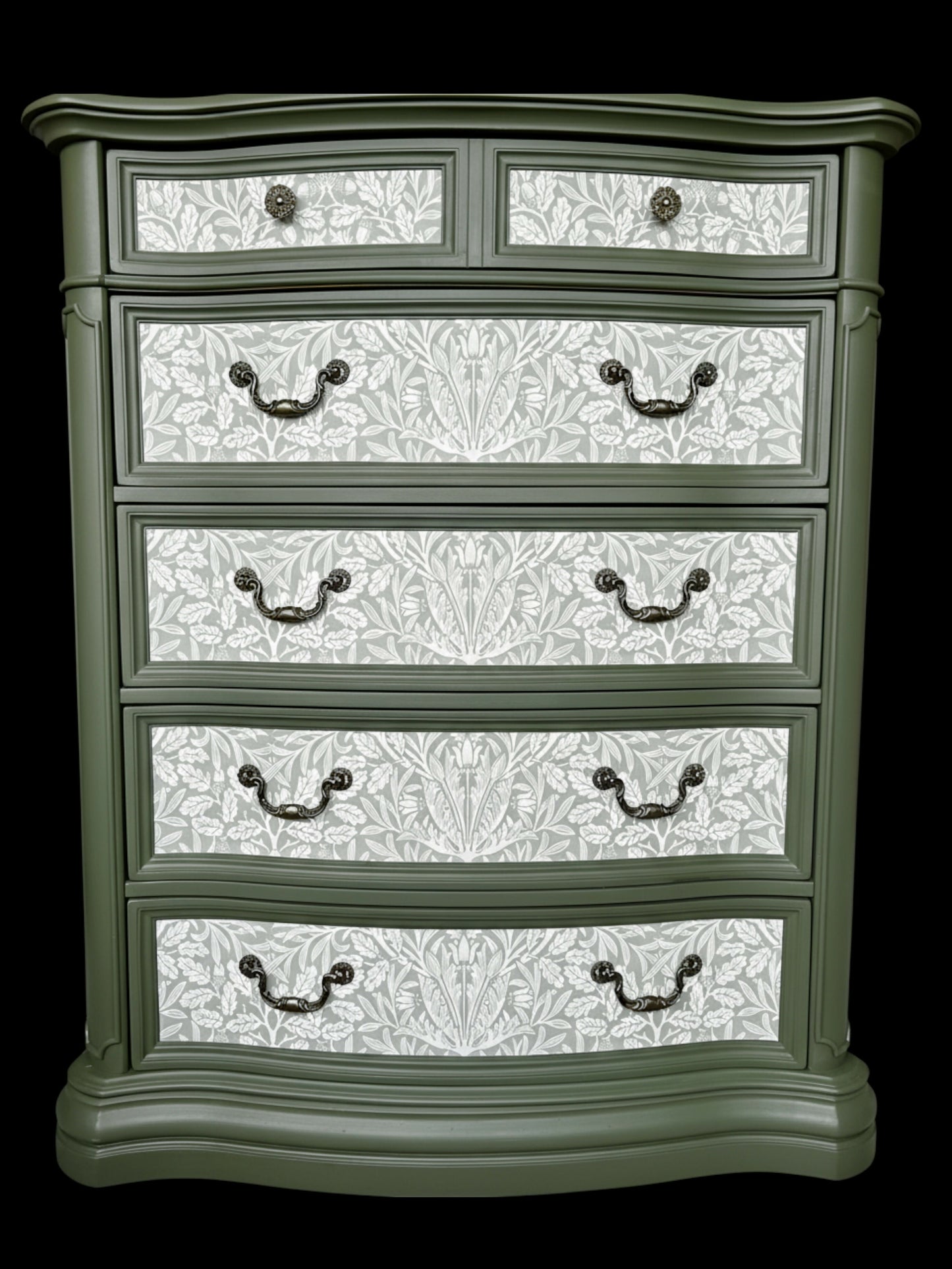 William Morris Style Large chest of drawers. Wood. Handpainted, with decoupage.