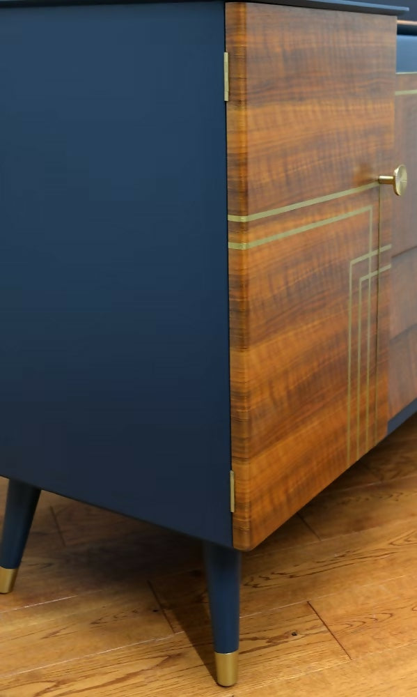 "Milan" Beautility Drinks Cabinet, Drinks sideboard, Vintage 1950's.