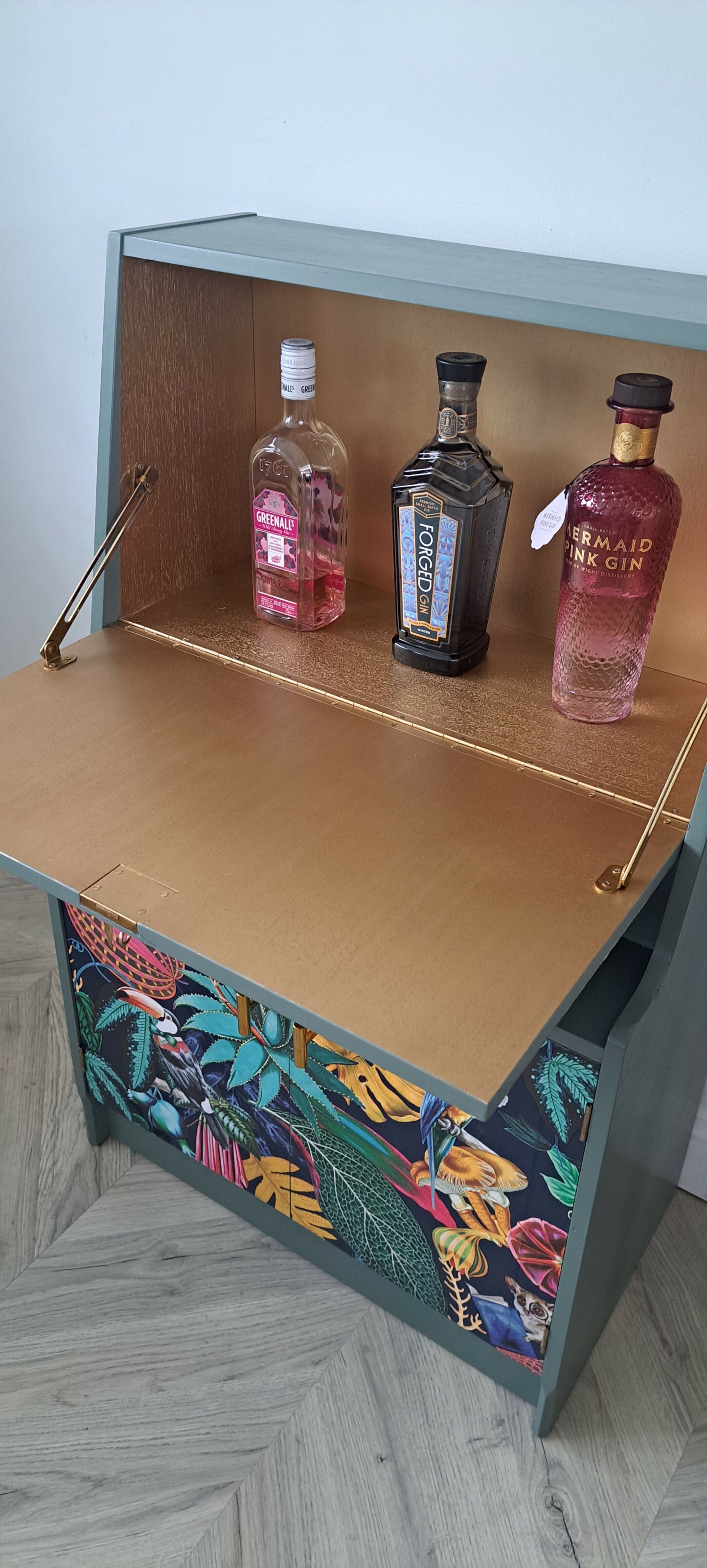 Vintage/Retro Cocktail Cabinet