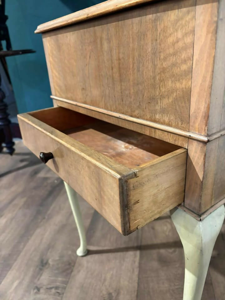 Vintage Walnut Sewing Box on Cabriole Supports8