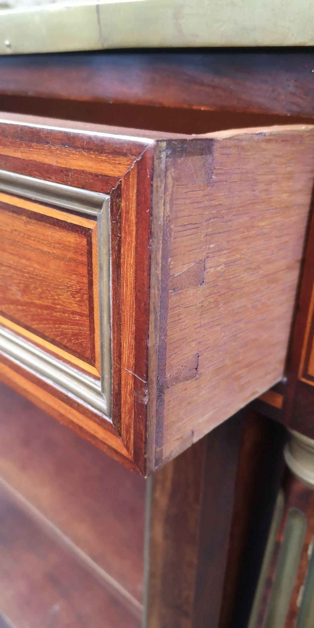 Late 19th Century French Mahogany and Satinwood Banded Vitrine - Cabinet