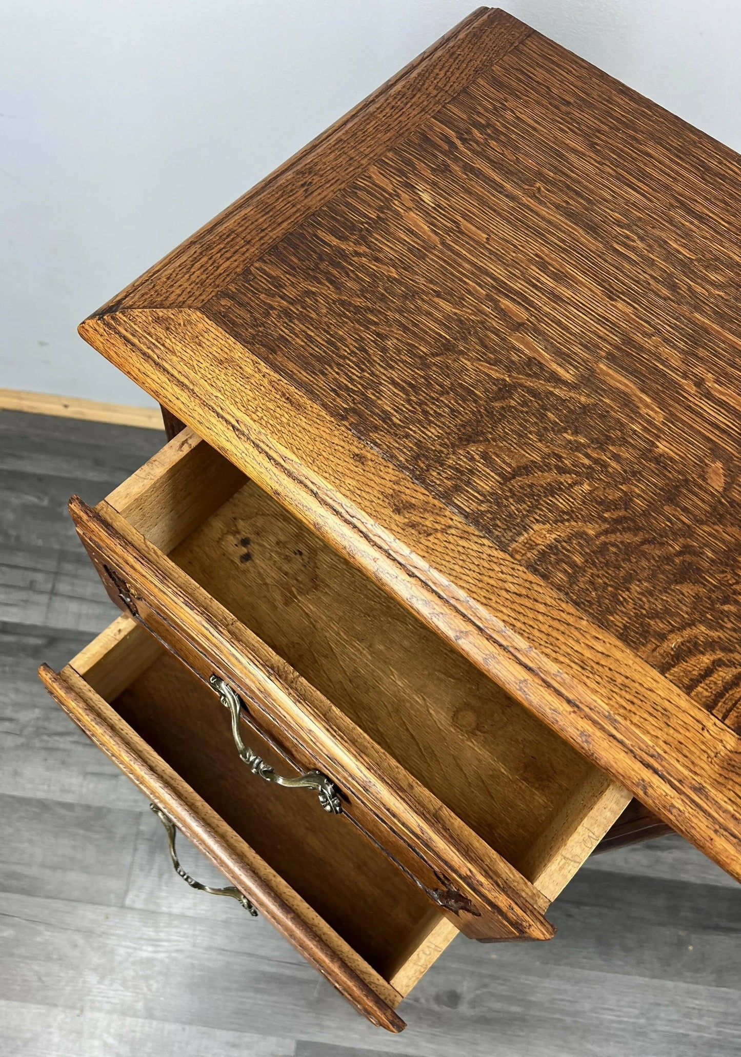 Bedside Table Vintage French Louis XVI Oak Carved Nightstand Cabinet LOT 4695