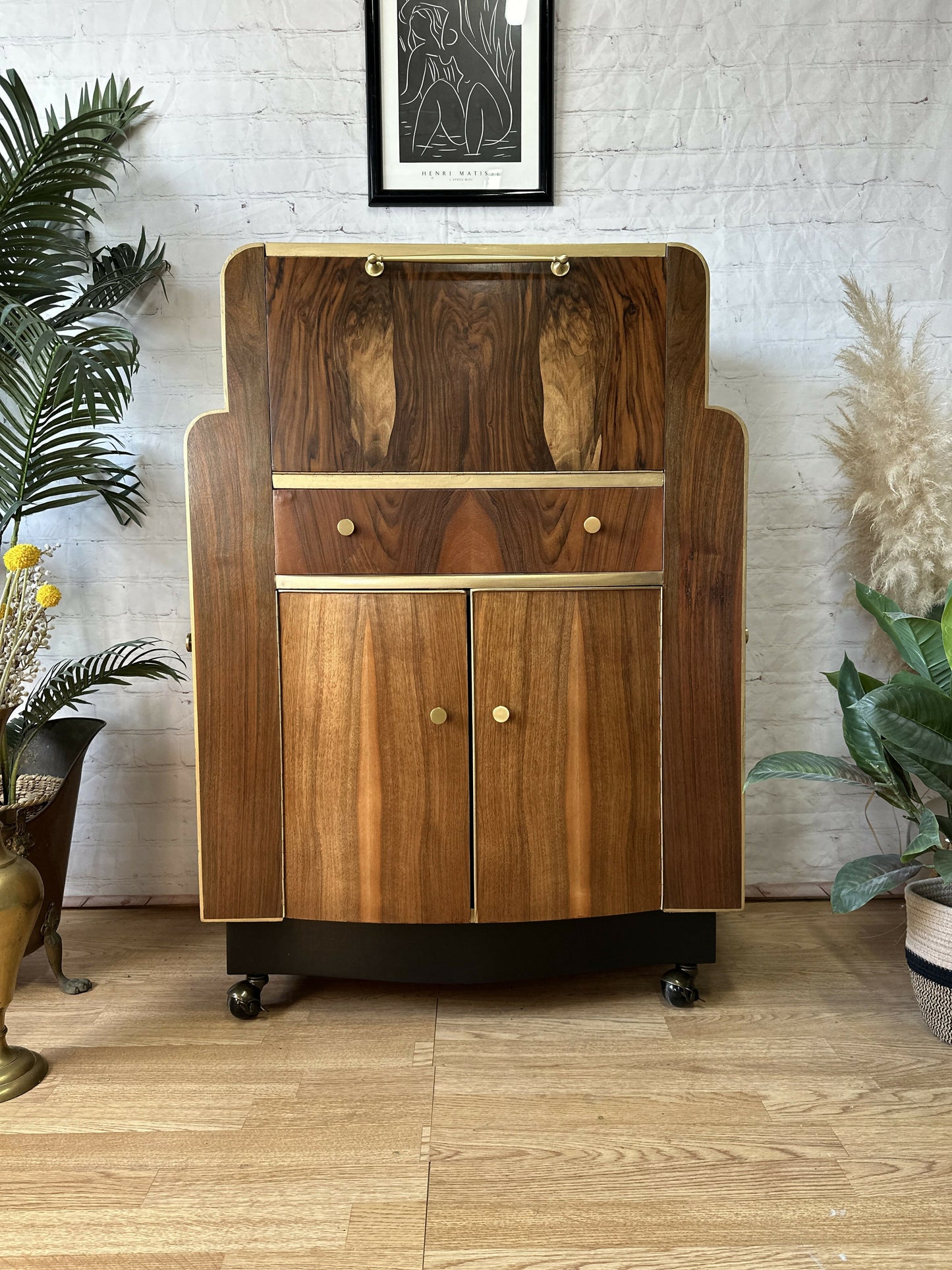 Cocktail Cabinet, Vintage Drinks Bar, Art Deco,1930’s Drinks Unit, Retro Bar, Walnut MADE TO ORDER