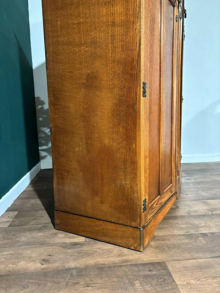 Vintage Jacobean Style Carved Medium Oak ladies Wardrobe3