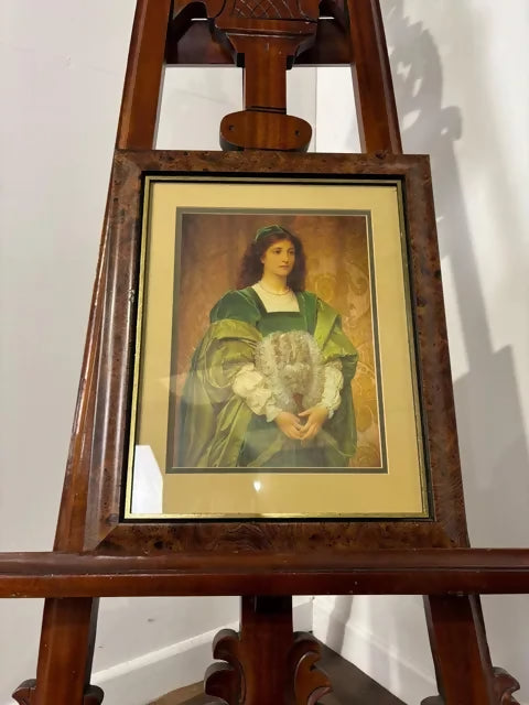 Classical Lady in Green – Decorative Framed Portrait Print