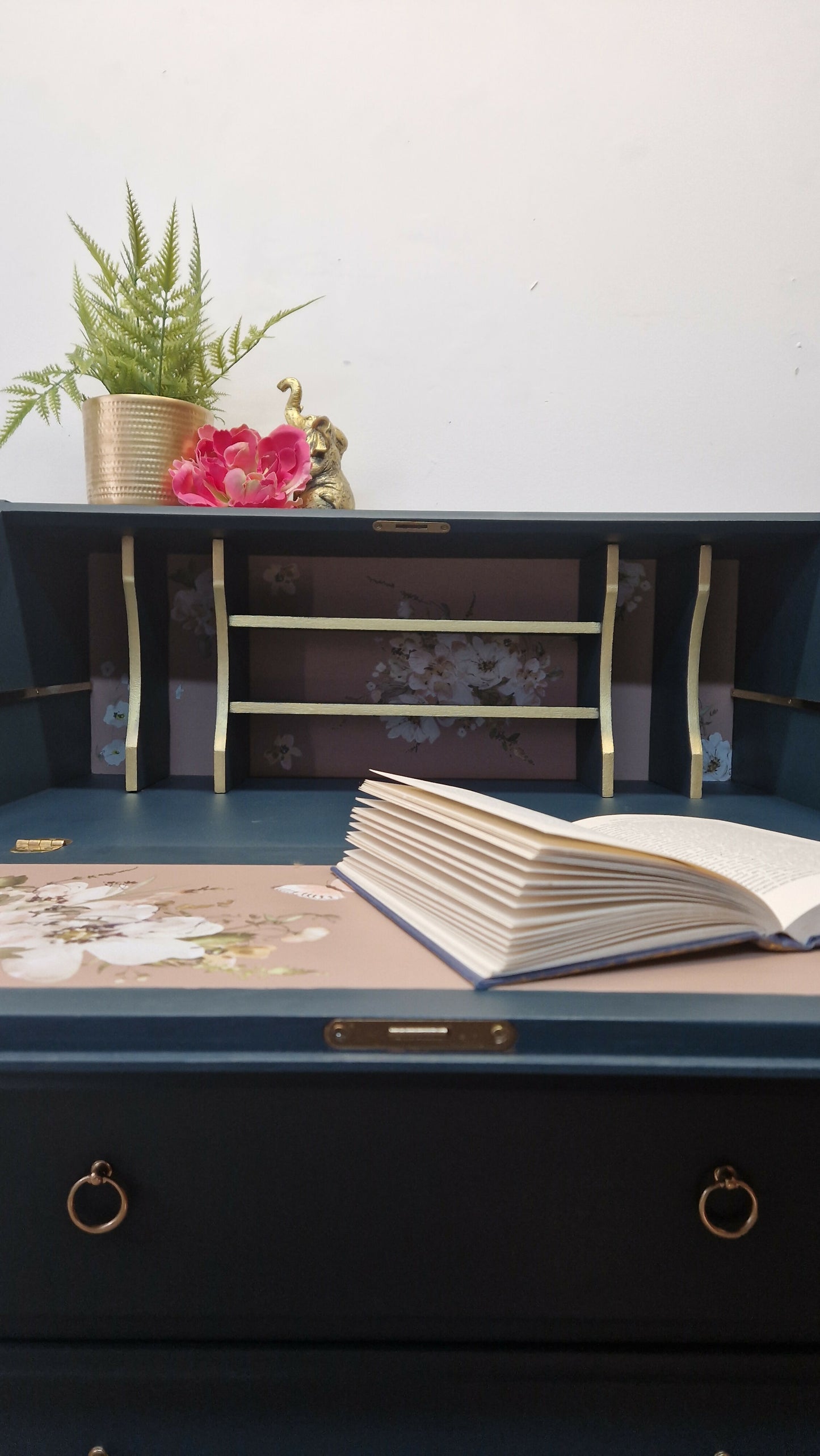 Stag minstrel bureau