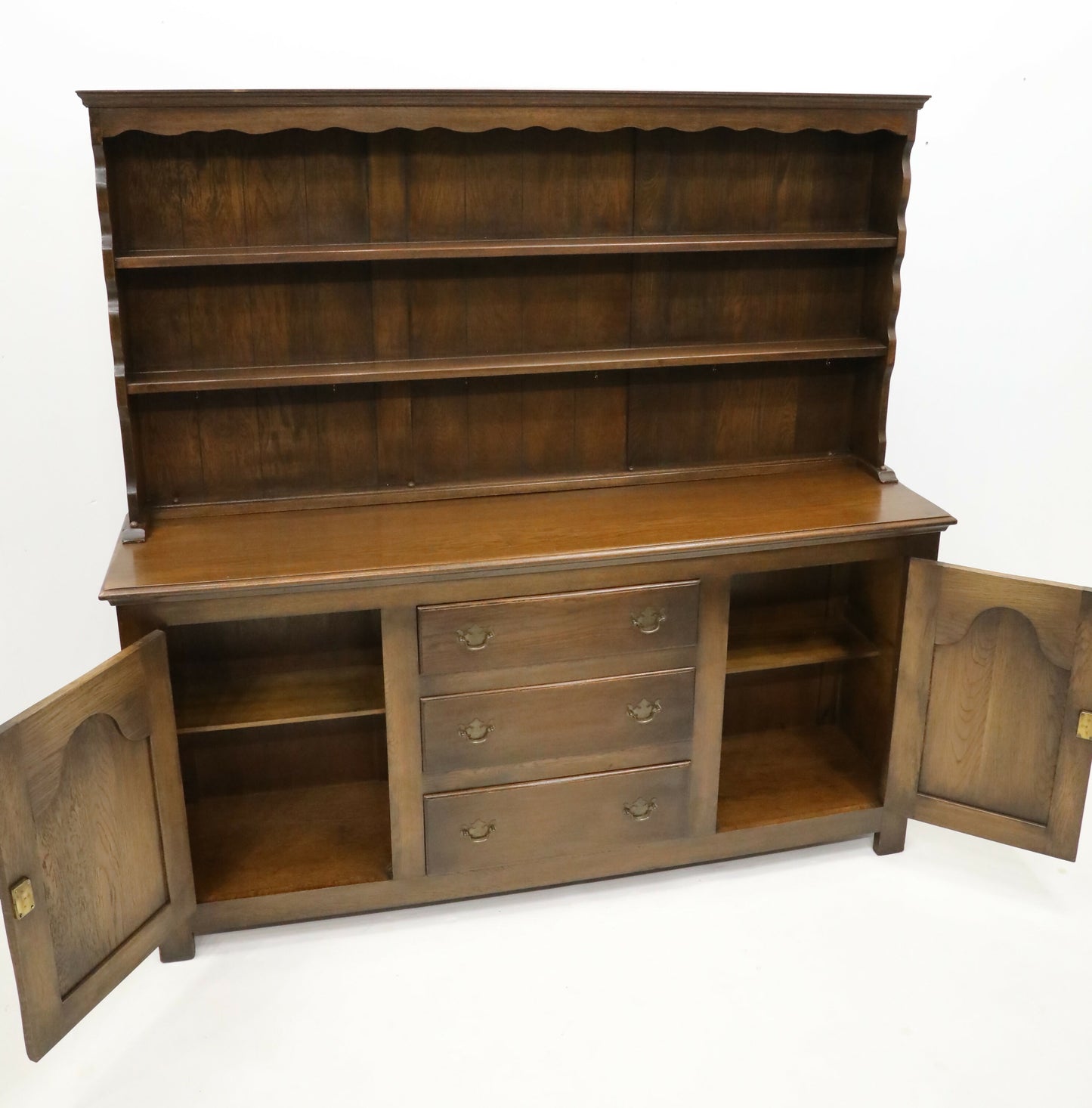 Large Georgian Style Oak Welsh Dresser Sturdy Clean VGC 2 Piece FREE UK Delivery. SBR7108/2504B