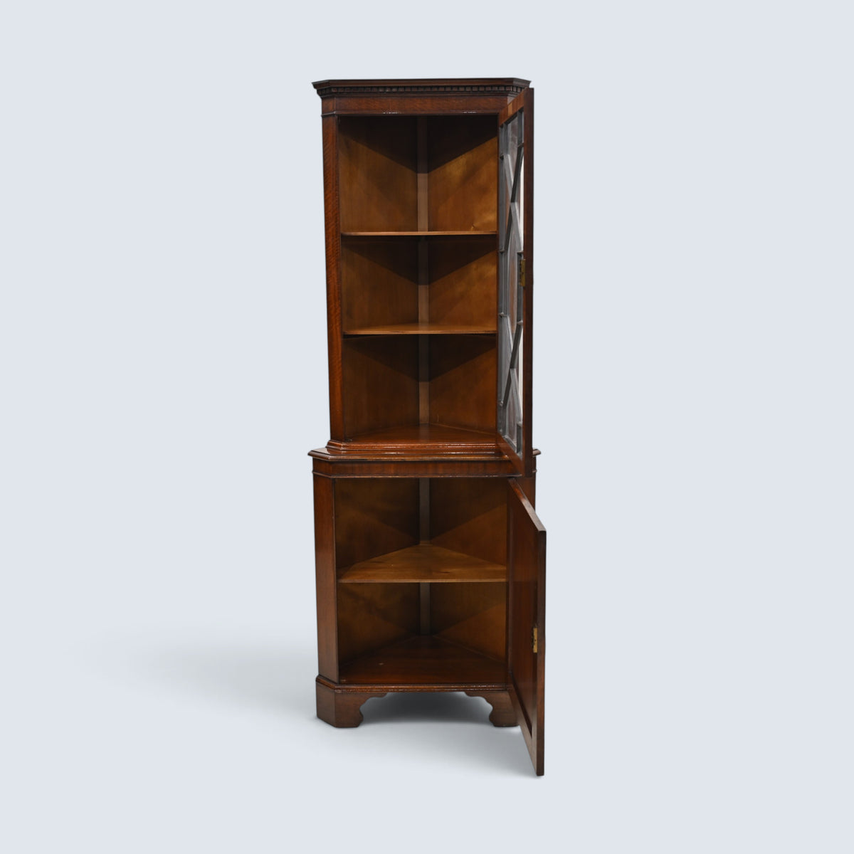 Bevan Funnell Reprodux Corner Cabinet With Working Key FREE UK Delivery*