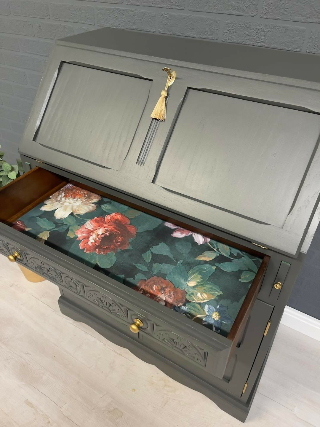 Stunning Solid Oak Bureau / Desk Home Office