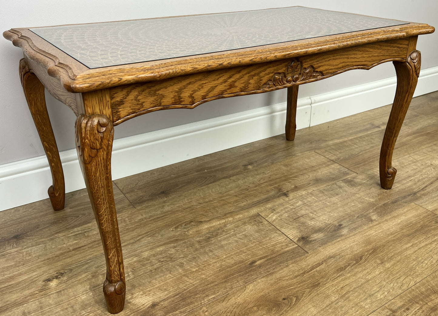 Coffee Table Vintage French Style Oak Carved Glass Top Side Table LOT 6310