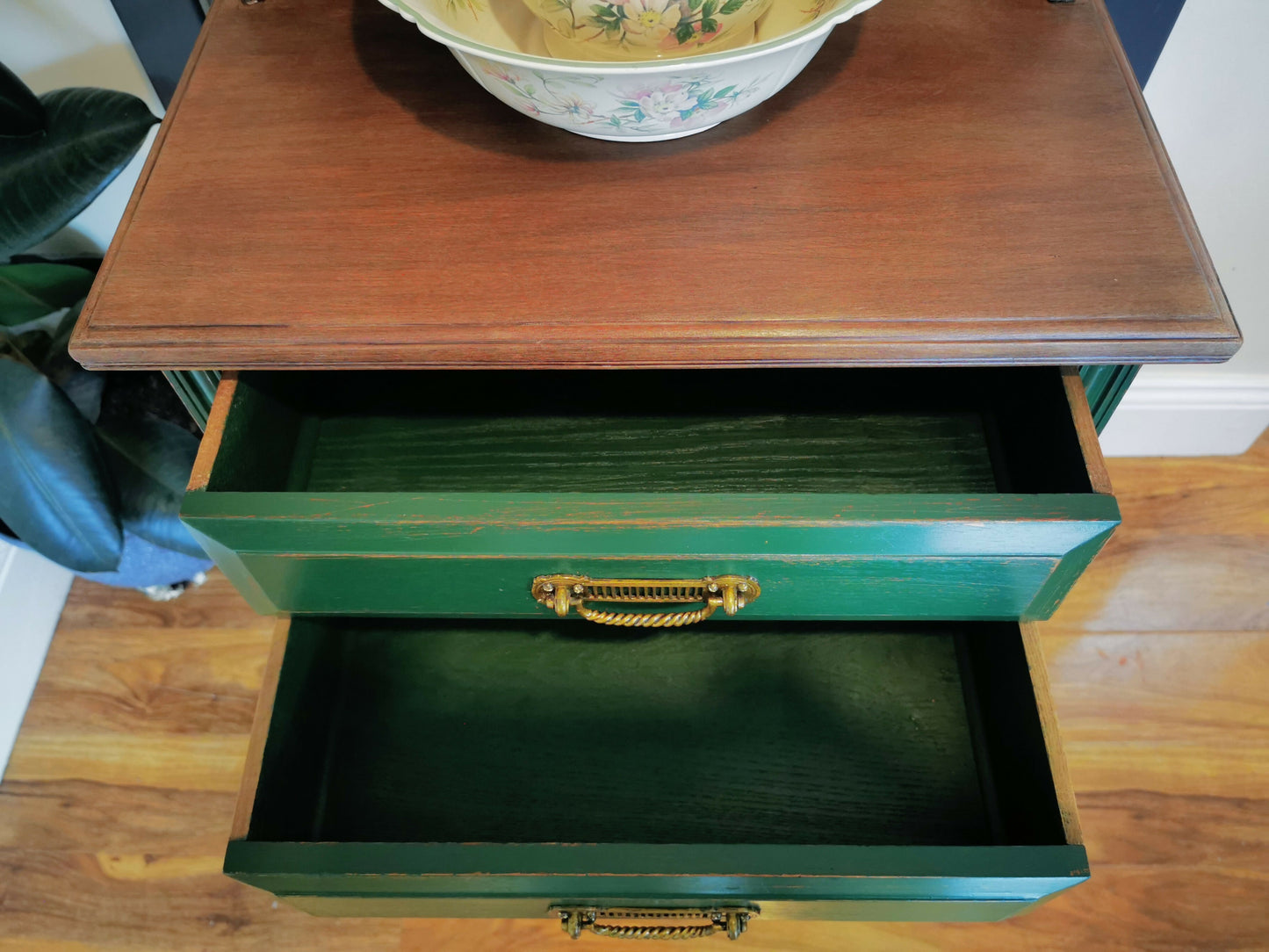 Small Vintage Washstand or Free Standing Kitchen Unit