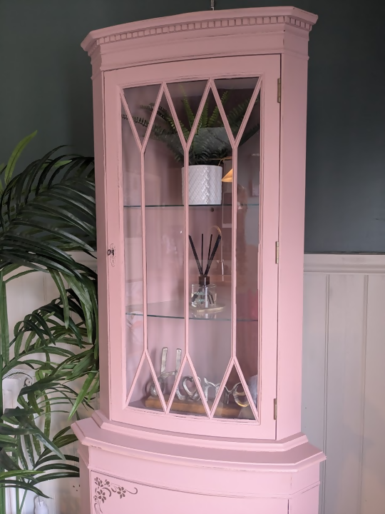Shabby chic pink corner cabinet R009041 9