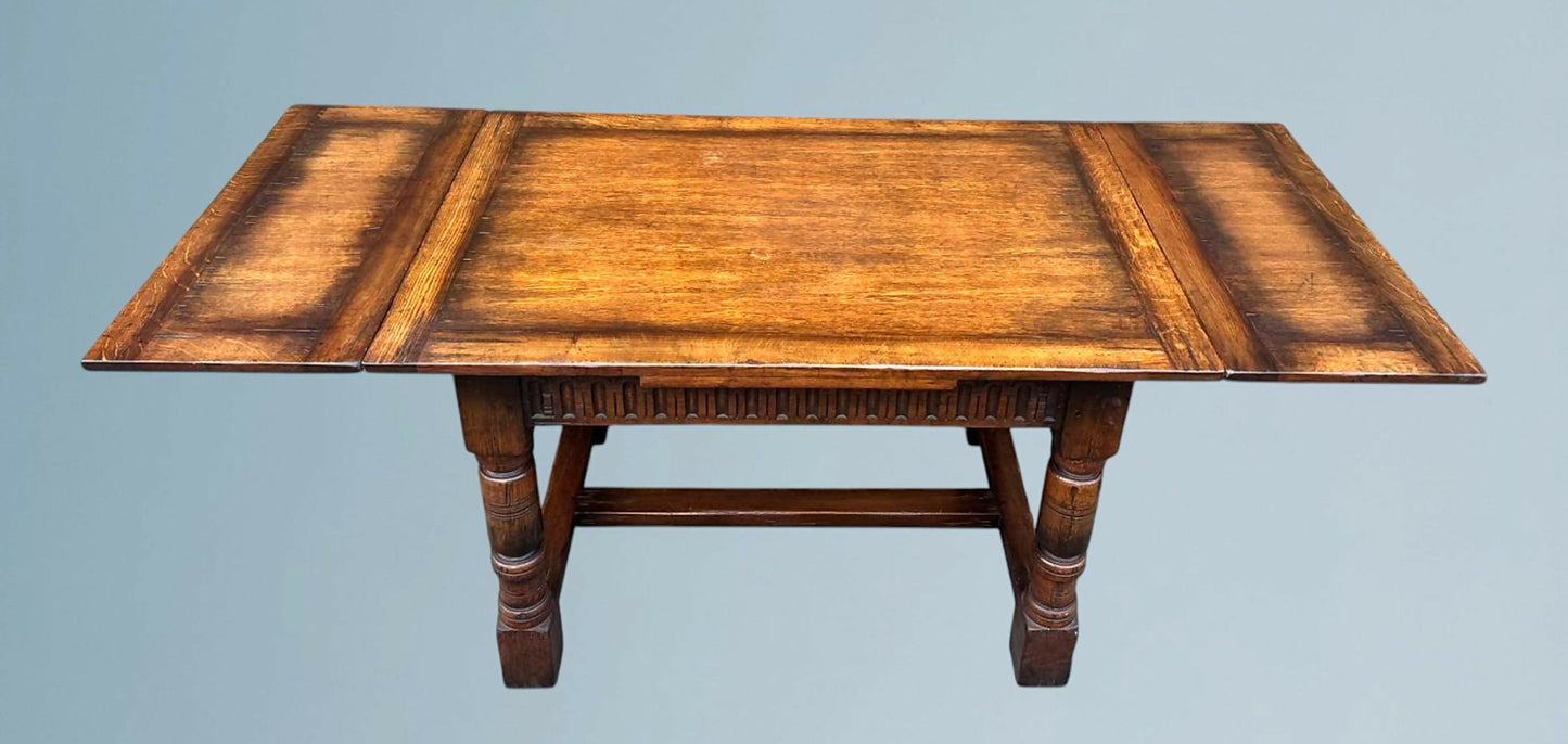 Titchmarsh & Goodwin Oak Draw Top Extending Dining Table / Draw Leaf Table