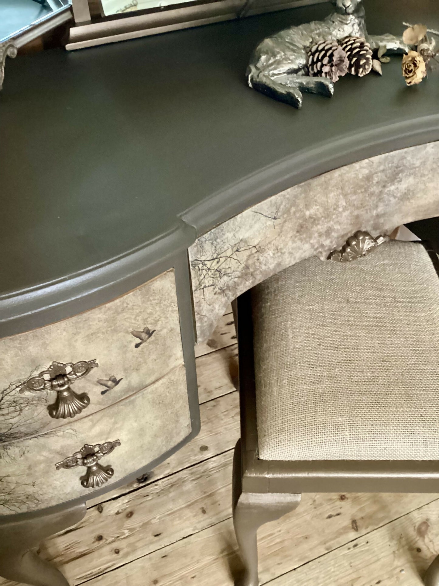 Dressing table