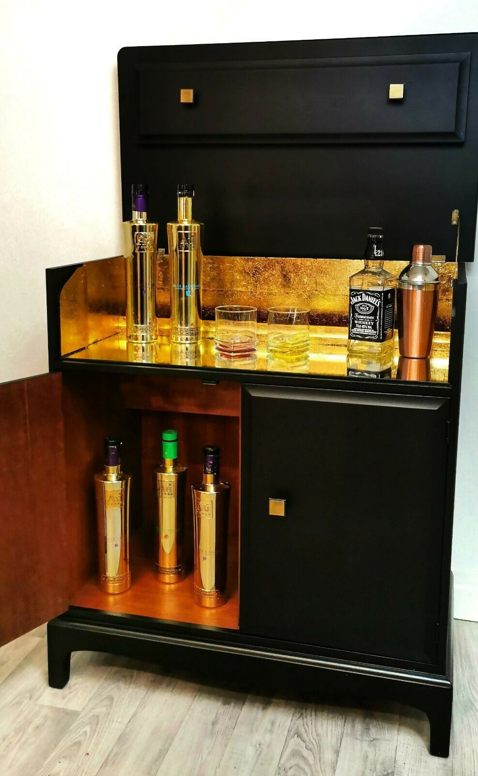 STAG Minstrel Drinks Sideboard Vintage Cocktails Cabinet Custom Spray