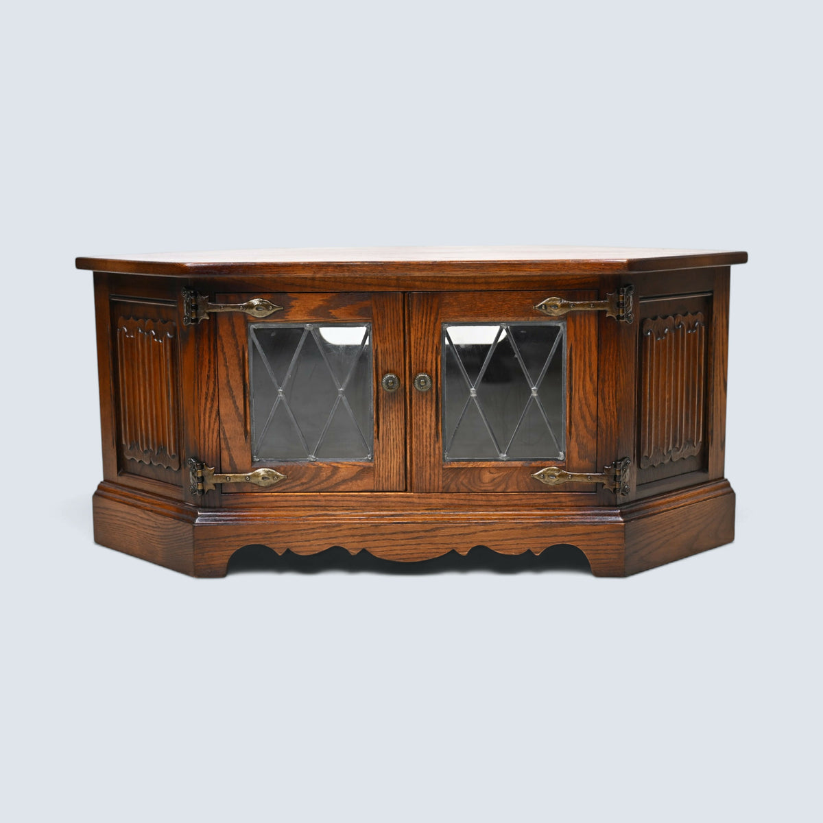Old Charm Corner TV Stand / Video Cabinet Tudor Brown Finish FREE UK Delivery*