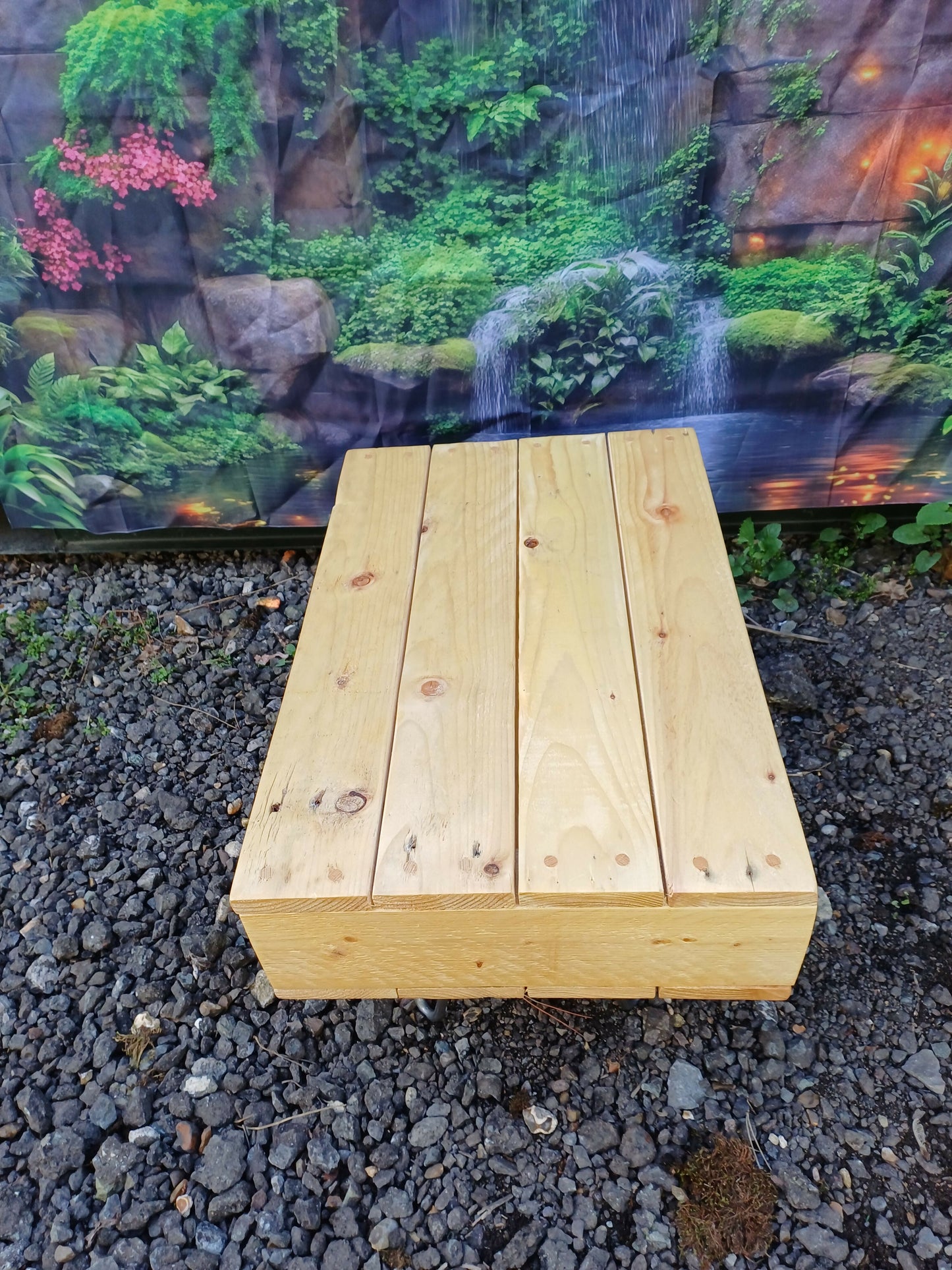 Side Table with hairpin legs