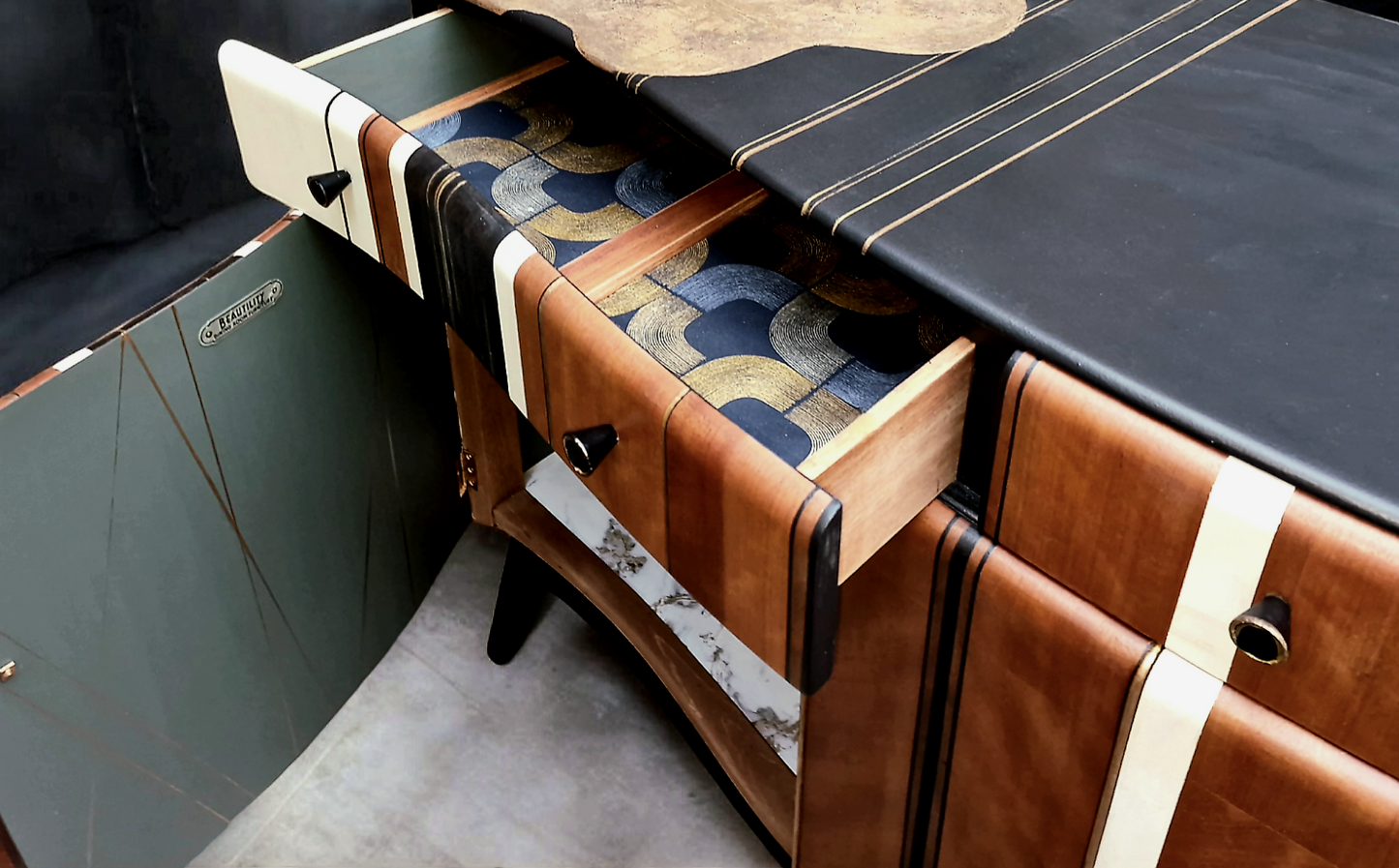 Mid-Century Modern MCM Bespoke Luxury Beautility Sideboard Drink Cabinet Modern black gold white stripes