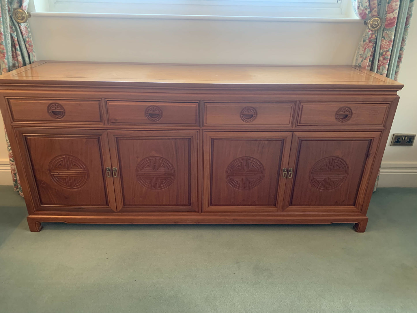 LARGE VINTAGE ORIENTAL CHINESE CARVED SOLID HARDWOOD SIDEBOARD