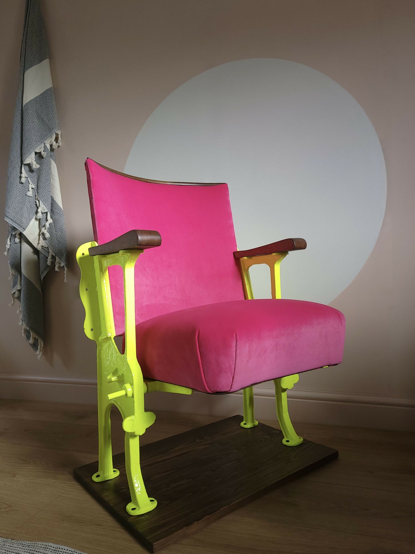 Neon pink cinema seat-angled-seat down-Orange Otter