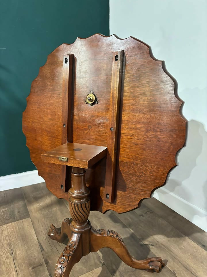 Reproduction Tilt Top Pie Crust Edge Side Table565656