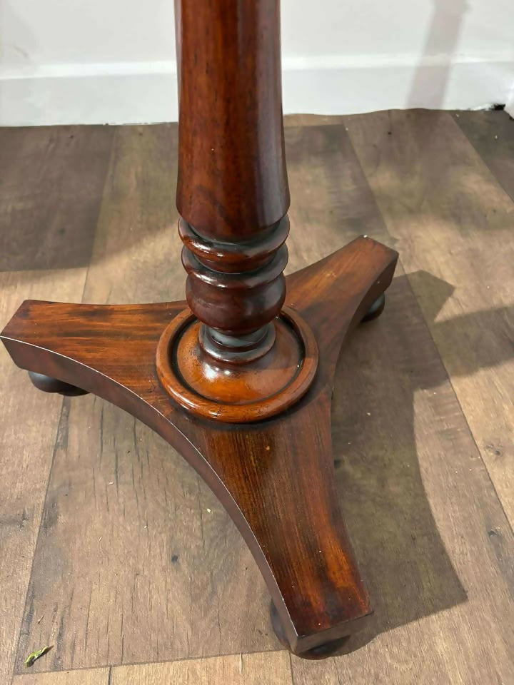 Regency Mahogany Adjustable Pole Screen