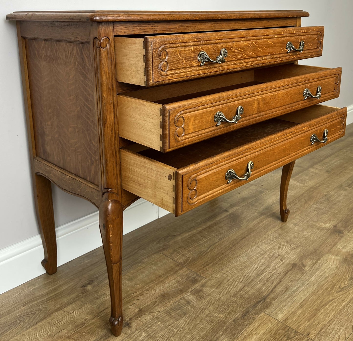 Chest of Drawers Vintage French Louis Oak 3 Drawers Carved Cabinet LOT 6234