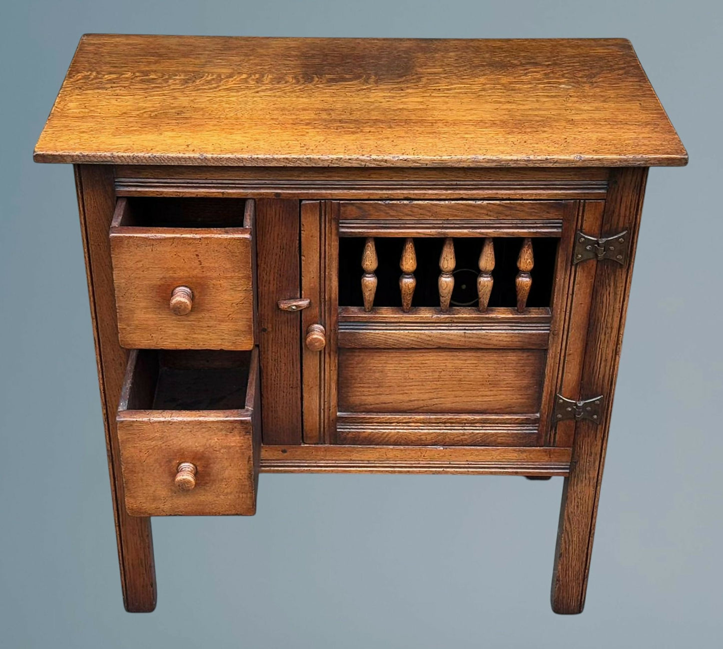 Oak Miniature Credence / Cupboard Titchmarsh & Goodwin RL19449