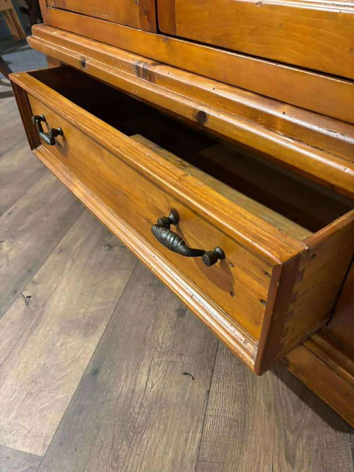 Contemporary Pine Double Wardrobex